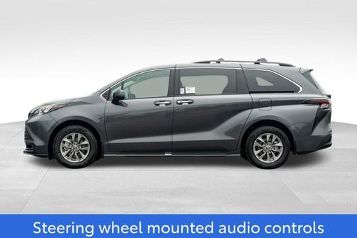 2025 Toyota Sienna XLE 7 Passenger