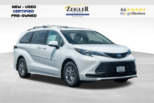 2025 Toyota Sienna LE