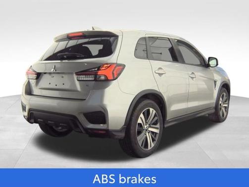 2025 Mitsubishi Outlander Sport SE