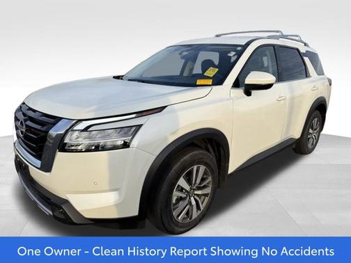 2024 Nissan Pathfinder SL 4WD