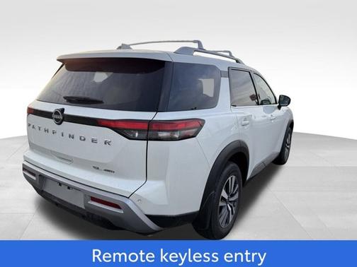 2024 Nissan Pathfinder SL 4WD