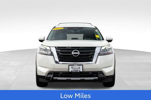 2024 Nissan Pathfinder SL 4WD