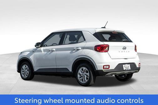 2023 Hyundai VENUE SE