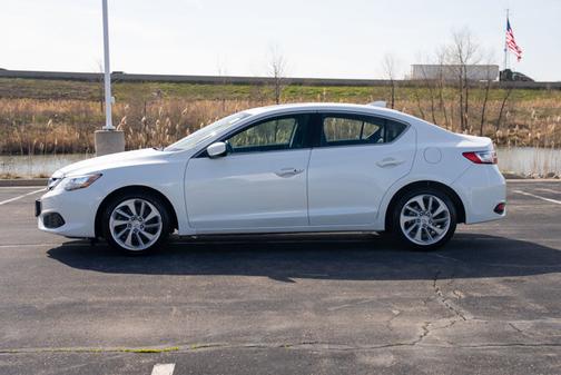 2018 Acura ILX w/Premium Pkg
