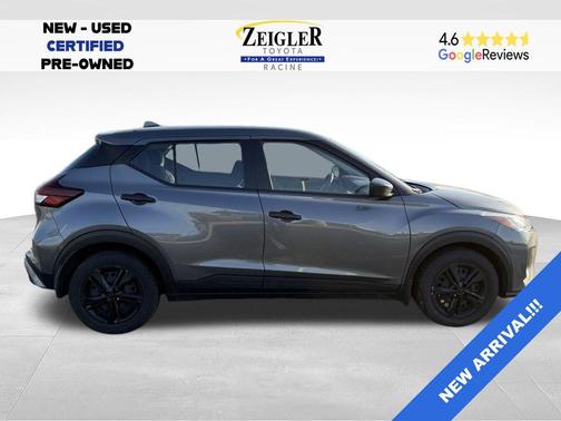 Gun Metallic 2024 Nissan Kicks S