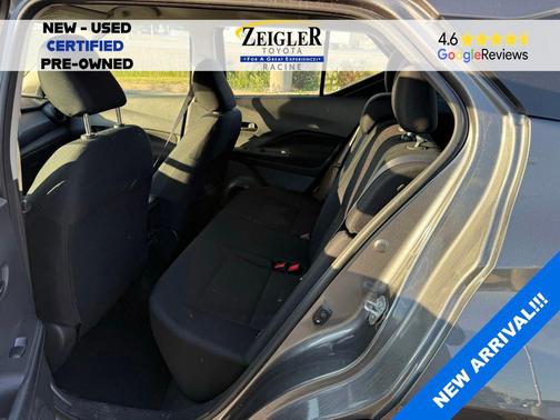 Gun Metallic 2024 Nissan Kicks S