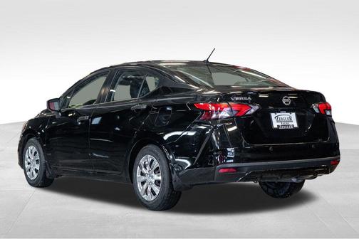 2022 Nissan Versa 1.6 S