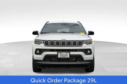 Bright White Clearcoat 2023 Jeep Compass Latitude Lux