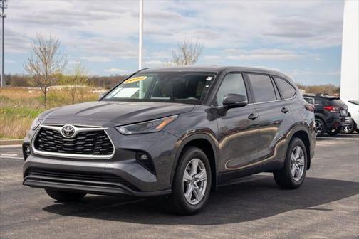 2024 Toyota Highlander LE