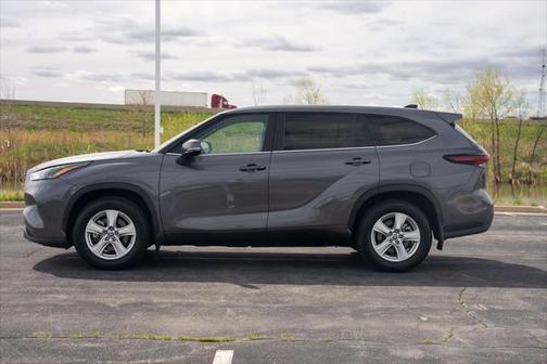 2024 Toyota Highlander LE