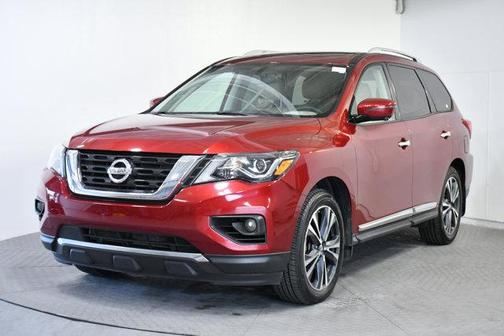 Photo 5 of 42 of 2019 Nissan Pathfinder Platinum