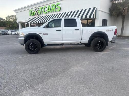 2018 RAM 2500 Tradesman Crew Cab 4x4 6'4' Box