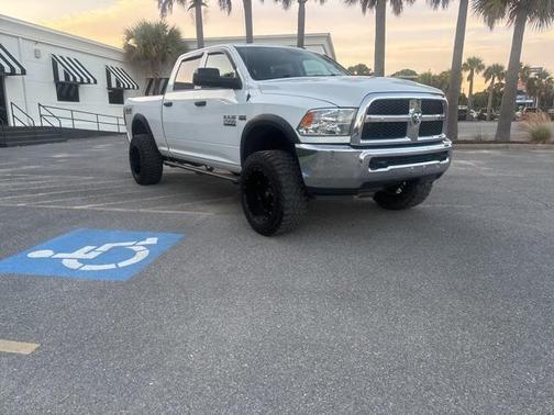 2018 RAM 2500 Tradesman Crew Cab 4x4 6'4' Box