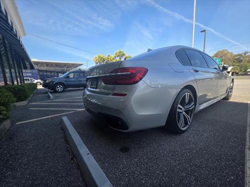 2017 BMW 750 I