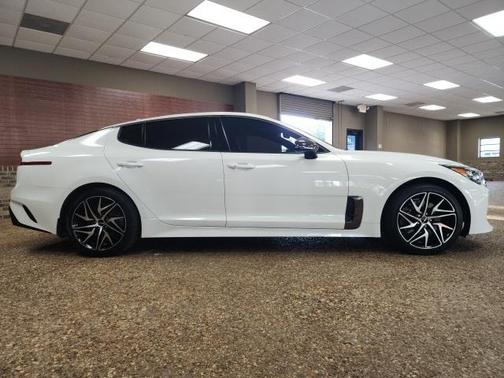 2022 Kia Stinger GT-Line