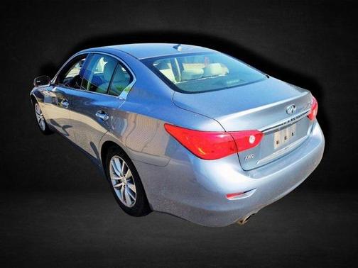 2015 INFINITI Q50 Base