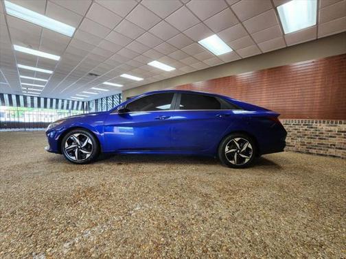 2022 Hyundai ELANTRA Limited