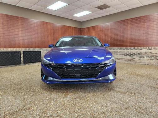 2022 Hyundai ELANTRA Limited
