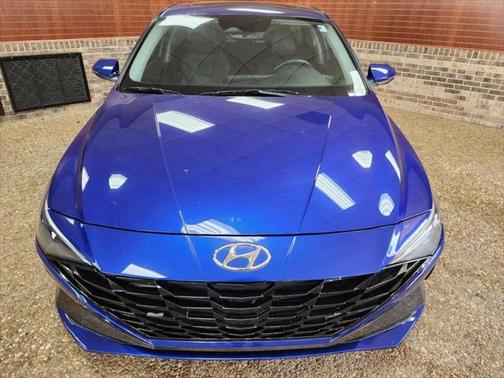 2022 Hyundai ELANTRA Limited