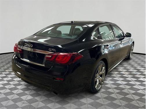 2015 INFINITI Q70L 3.7
