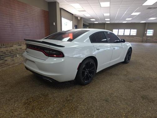 2017 Dodge Charger SE