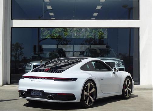 2020 Porsche 911 Carrera 4S