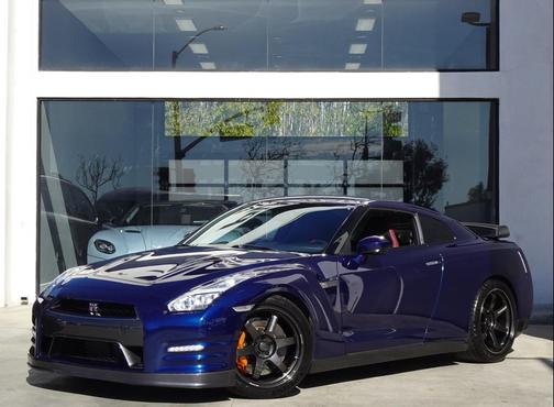 2014 Nissan GT-R Black Edition