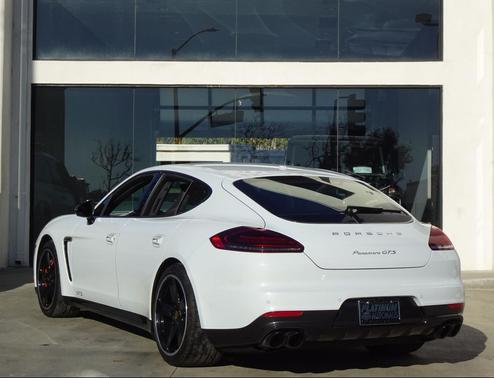 2016 Porsche Panamera GTS