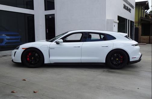 2023 Porsche Taycan GTS