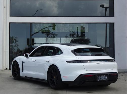 2023 Porsche Taycan GTS