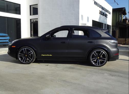 2022 Porsche Cayenne Turbo