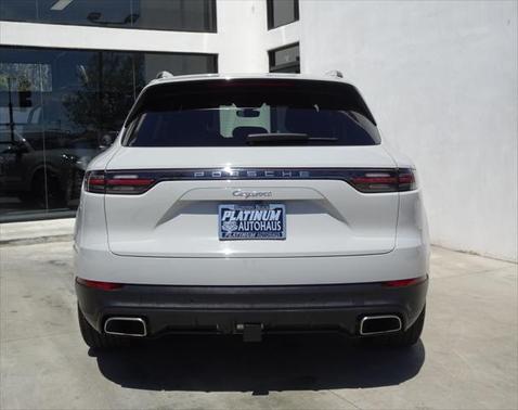 2023 Porsche Cayenne Platinum Edition