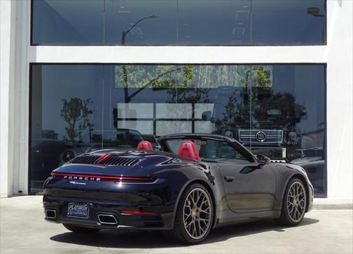 2022 Porsche 911 Carrera