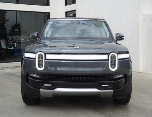 2023 Rivian R1S Adventure