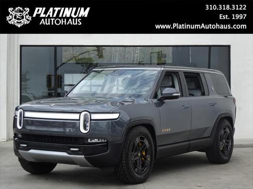 2023 Rivian R1S Adventure