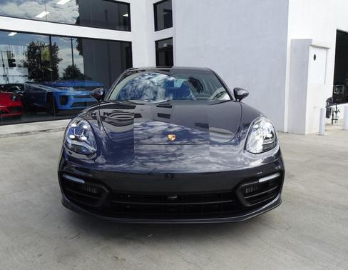 2021 Porsche Panamera 4