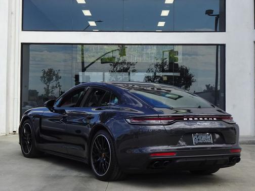 2021 Porsche Panamera 4