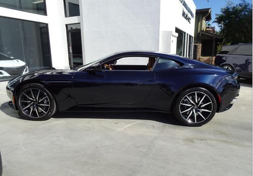 2021 Aston Martin DB11 V8
