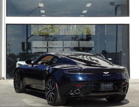 2021 Aston Martin DB11 V8