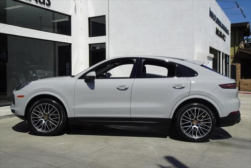 2023 Porsche Cayenne Platinum Edition