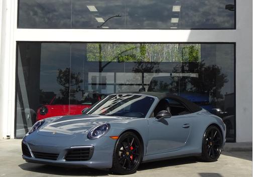 2018 Porsche 911 Carrera 4S Cabriolet