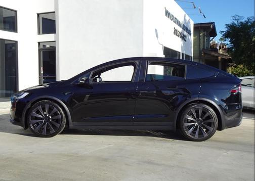 2023 Tesla Model X Standard Range