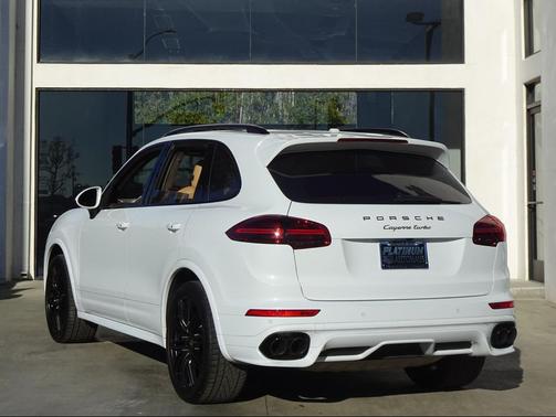 2017 Porsche Cayenne Turbo