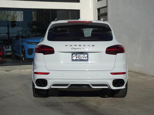 2017 Porsche Cayenne Turbo