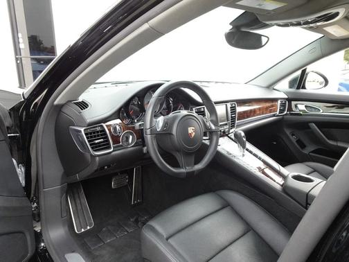 2014 Porsche Panamera 4