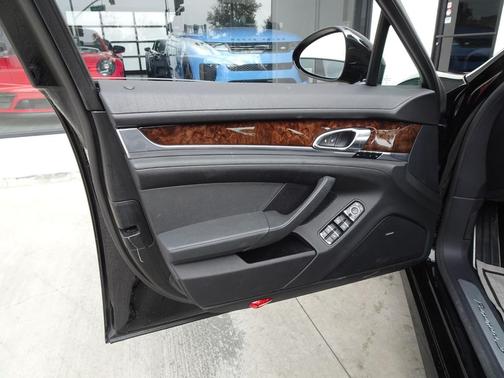 2014 Porsche Panamera 4