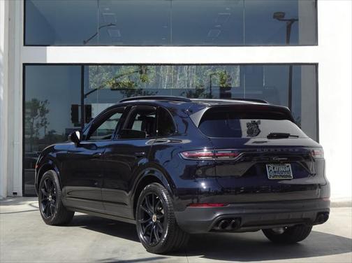 2022 Porsche Cayenne Platinum Edition