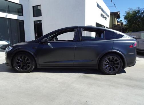 2022 Tesla Model X Plaid Tri Motor All-Wheel Drive