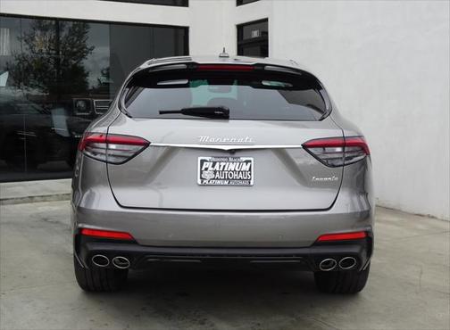 2022 Maserati Levante Modena