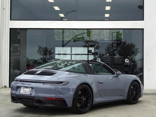 2024 Porsche 911 Targa 4 GTS